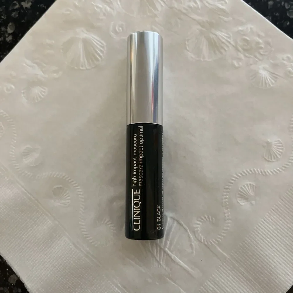 CLINIQUE High Impact Mascara In 01 Black 0.14 oz New Without Box